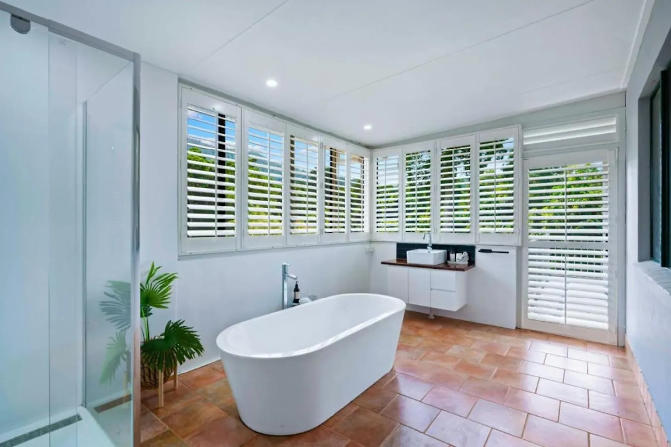 Tranquility Hideaway Villa Mission Beach Australia
