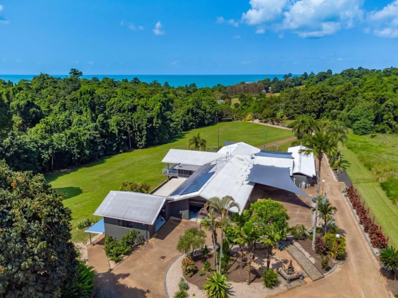 Holiday home Tranquility Hideaway Villa Mission Beach Australia